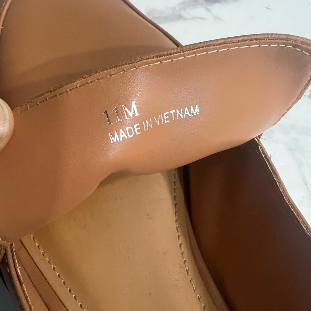 NWOT Lisa Vicky Tan Leather Loafers with Gold Accent and Flat Heel - Picture 5 of 6